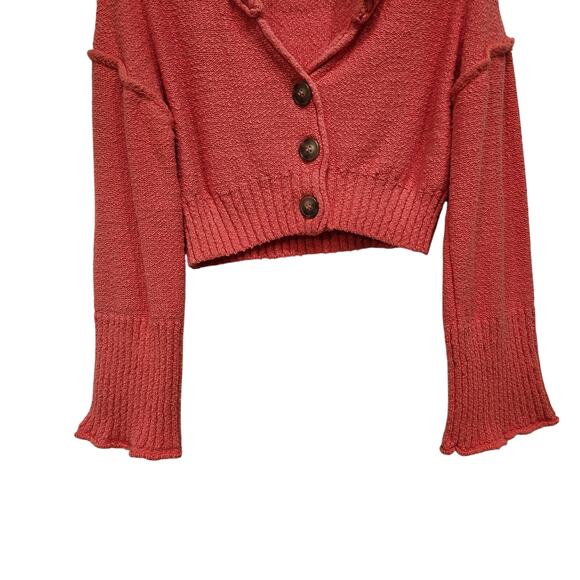 BDG Urban Outfitters Cropped Cable Knit Cardigan Coral Textured Size Medium - Picture 4 of 8